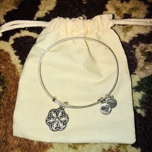 BRAND NEW Alex and Ani bracelet